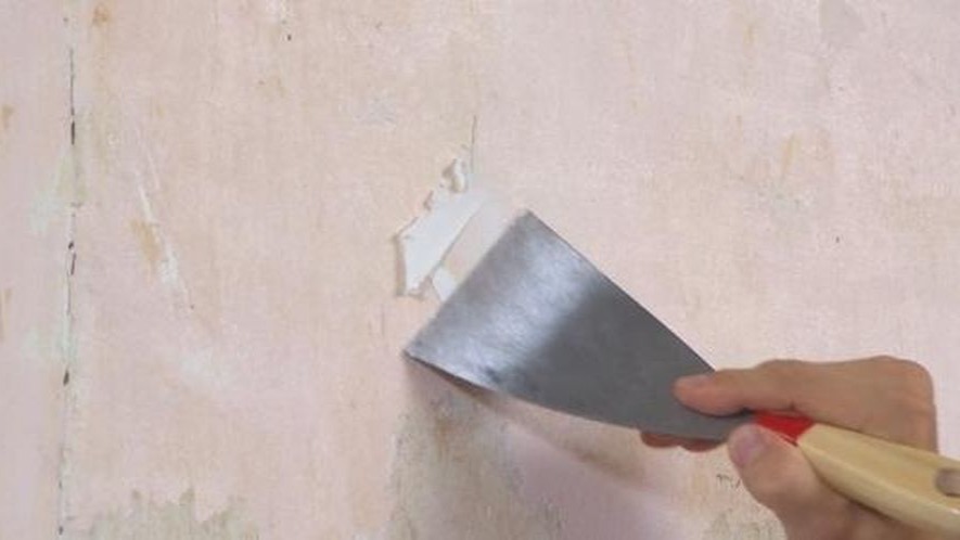 afstrijken  préparer travaux peinture