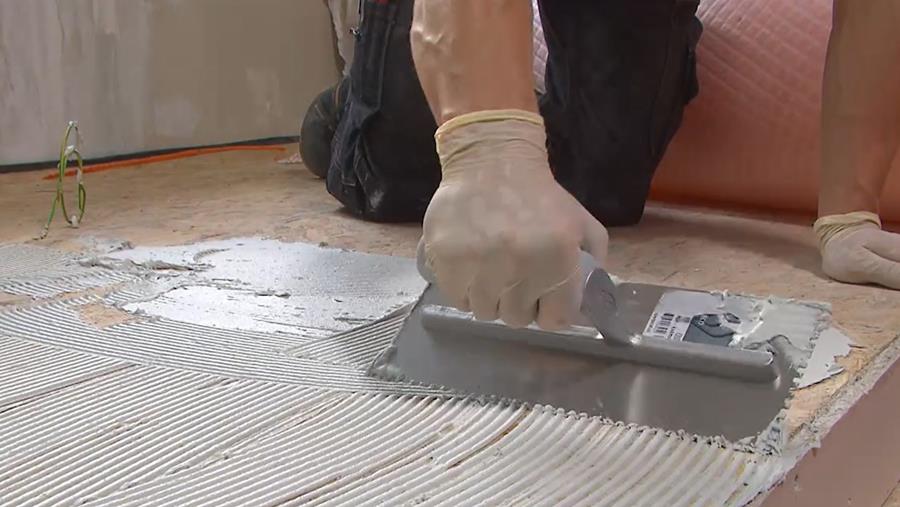 verlijmen carreaux sur bois