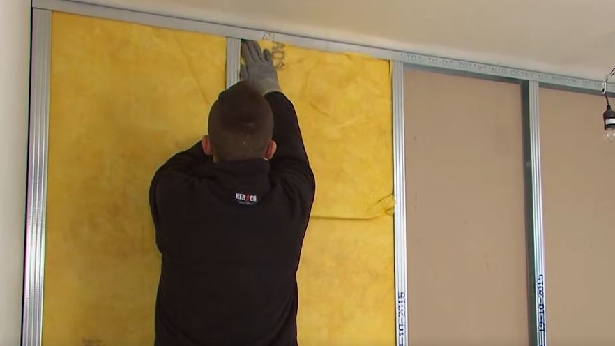 isolatie valse wand plaatsen