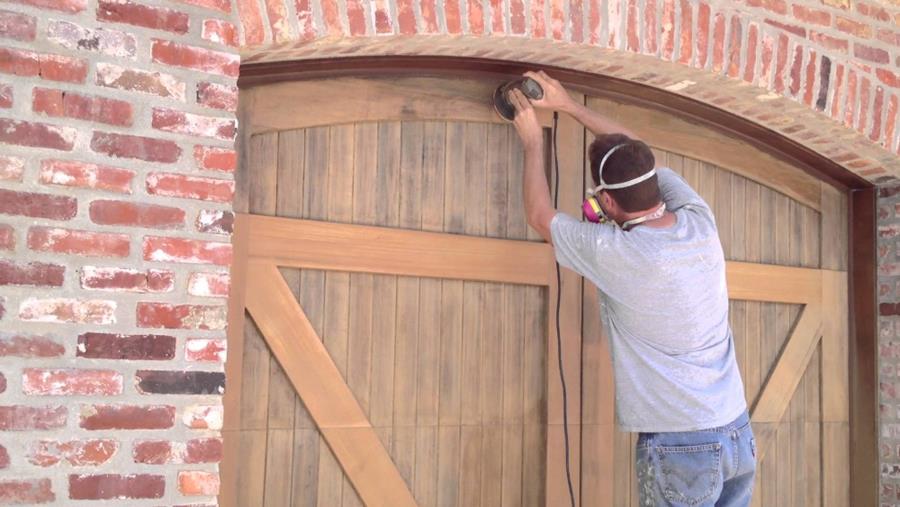 schuren opfrissen garagepoort