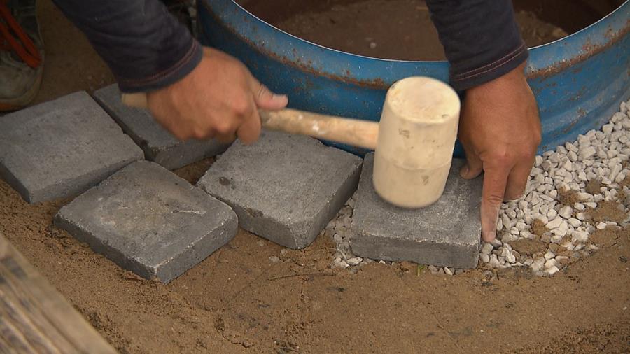 7.2 Stenen aandammen vuurput maken