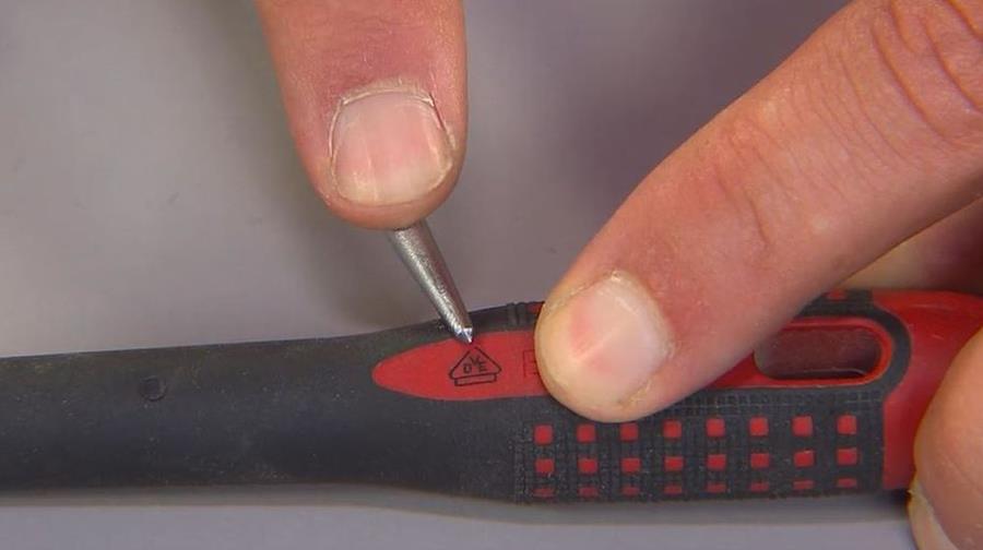 2. Tournevis Outils pour travaux électriques