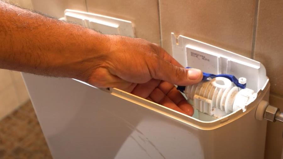 doorspoelen doorlopend toilet