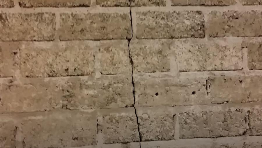 scheuren barsten oorzaken oplossingen