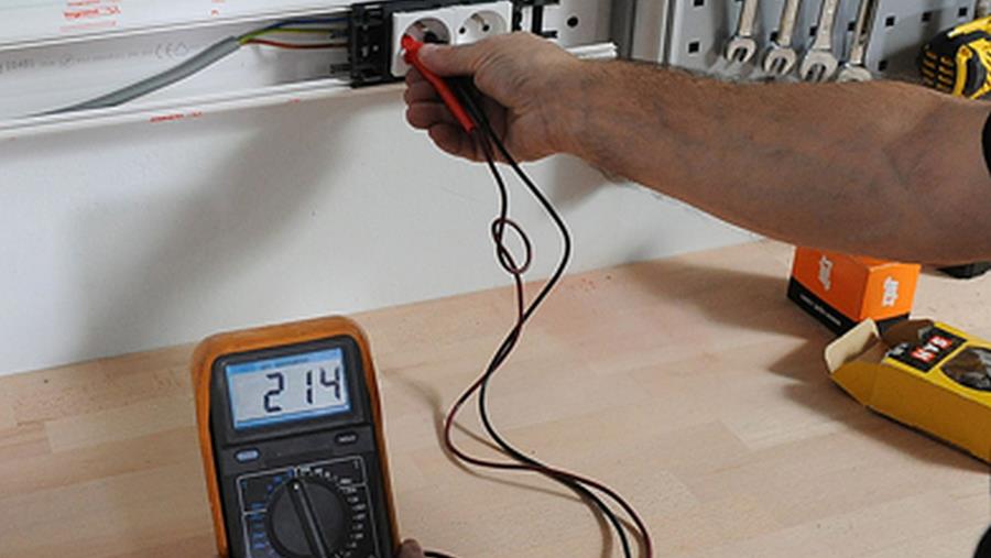 meter kabelgoten plaatsen elektriciteit