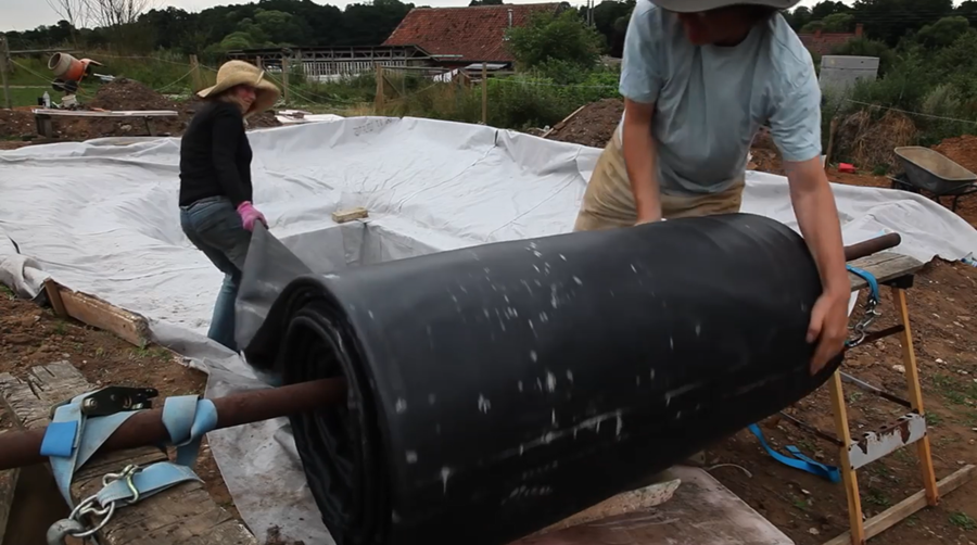 EPDM leggen zwemvijver