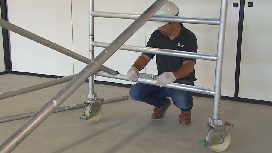 kledij veilig werken op een steiger