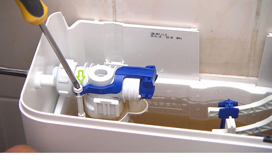 Stelschroef aanspannen toilet