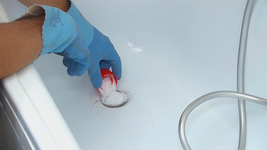 chemische ontstopper gebruiken