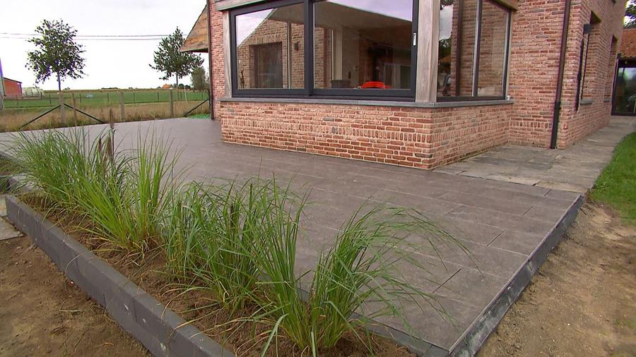 natuursteenlook terras hoogteverschil
