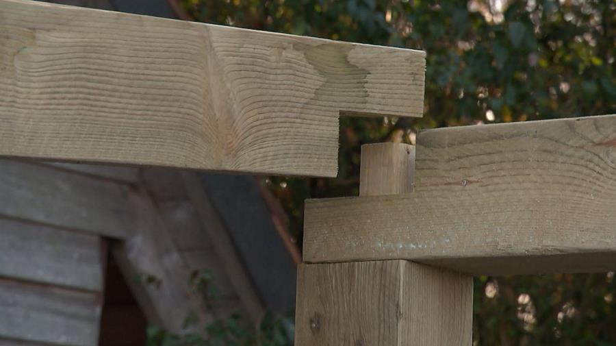 liggers verbinden tuinhuis