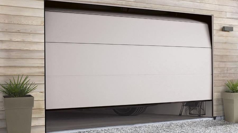 dit is een aluminium garagepoort