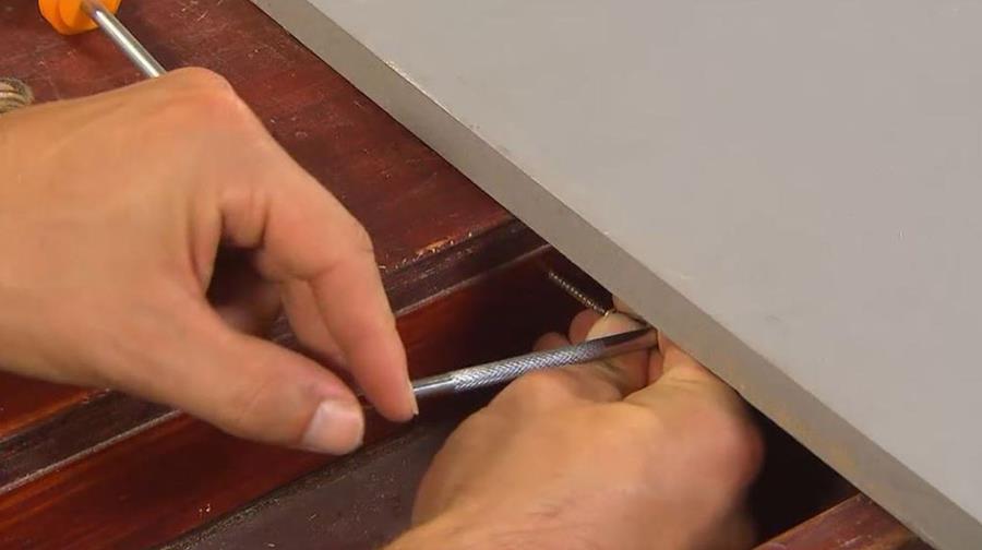 een haakse schroevendraaier