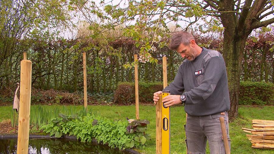 controleer palen waterpas