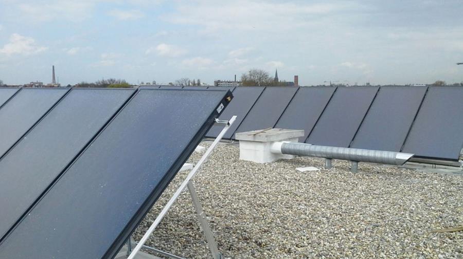 vlakkeplaatcollectoren zonnepanelen