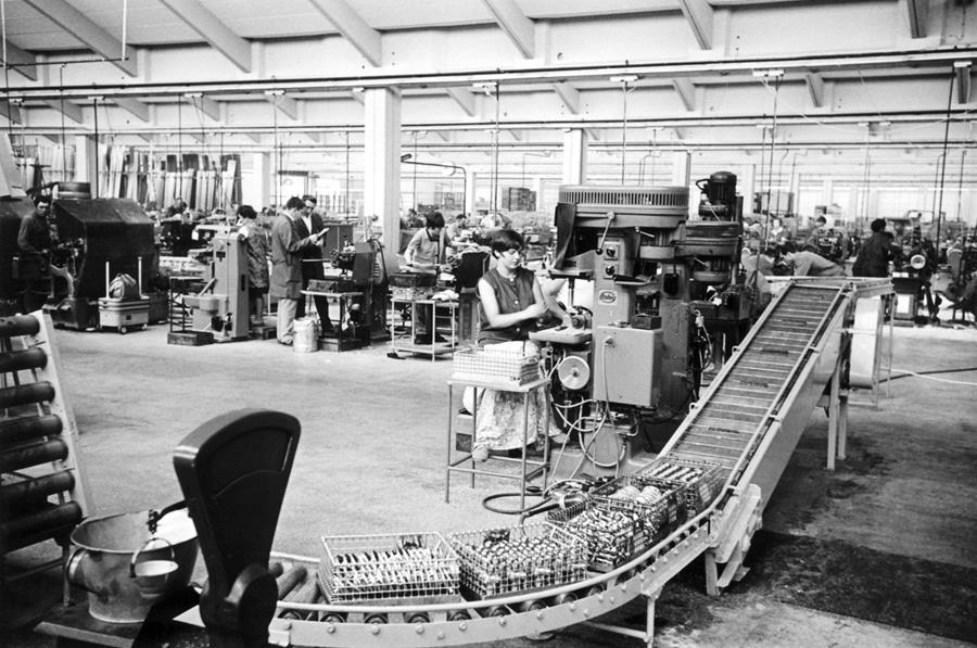 de fabriek in 1966 in Roding