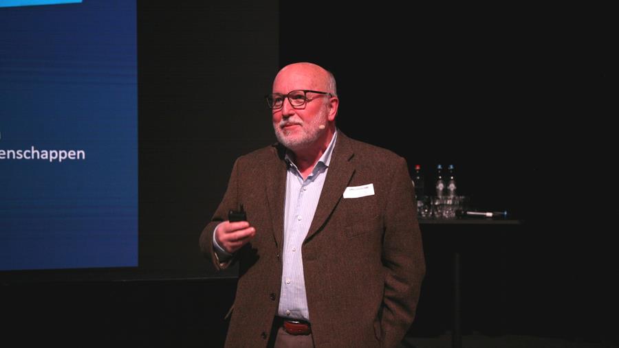 Dirk Van Damme
