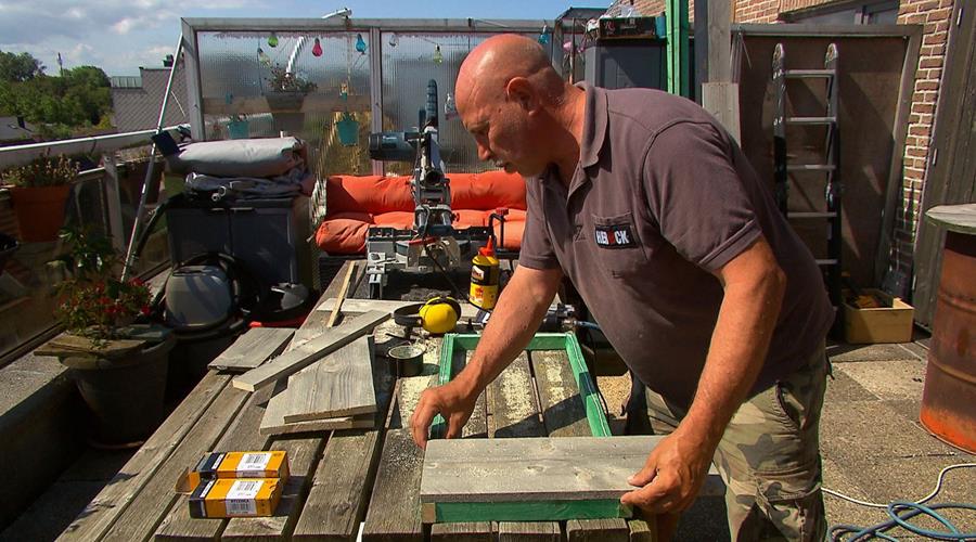 frame tegen planken 2
