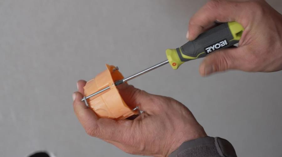 uitsparing elektriciteit 2