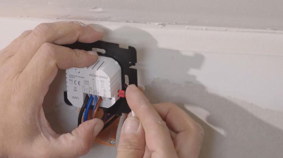 thermostaat aansluiten 2