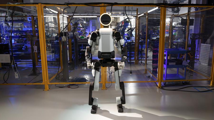 Het ontwerp van de nieuwe Atlas-robot is het resultaat van jarenlange ervaring en een duidelijke focus op praktische inzetbaarheid in industriële omgevingen