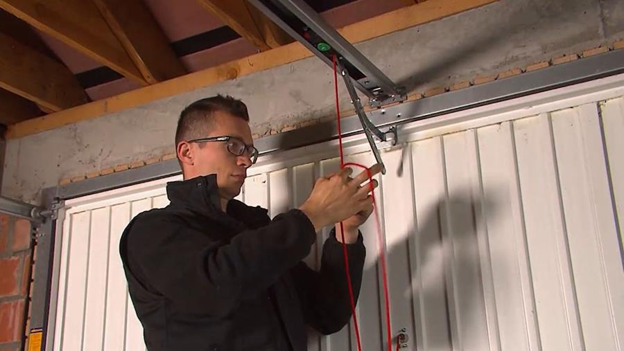 noodstop garagepoort automatiseren