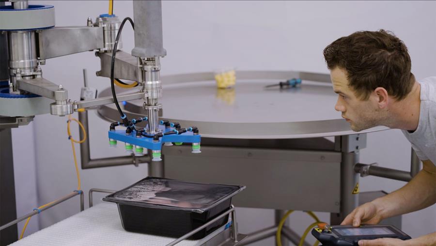 Azië leidt in meeste robots (per werknemer)